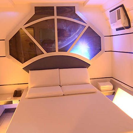 Astrotel Guadalupe Mandaluyong Zewnętrze zdjęcie